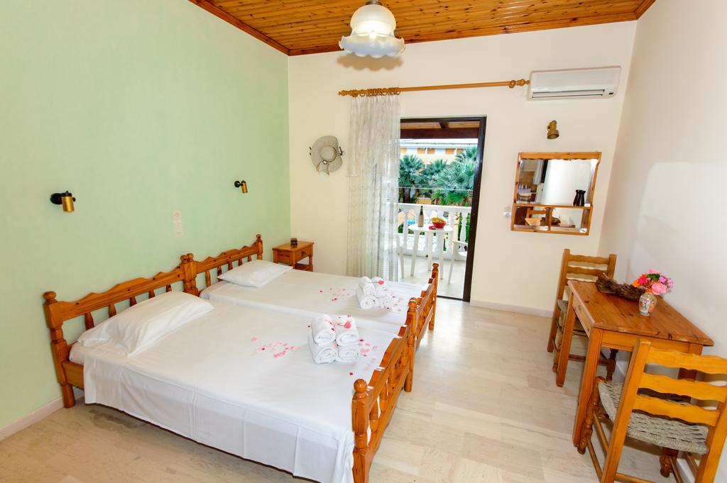Romantic Studios Lithakia  Phòng bức ảnh